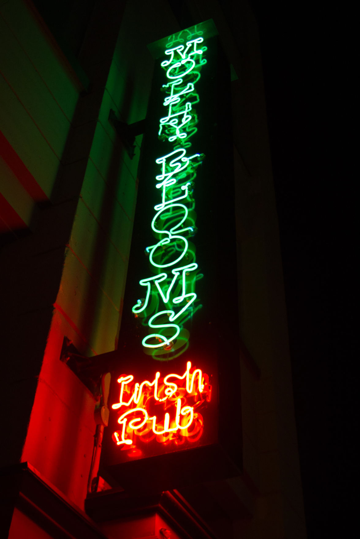 Bar Hop: Molly Blooms (Photo 4)